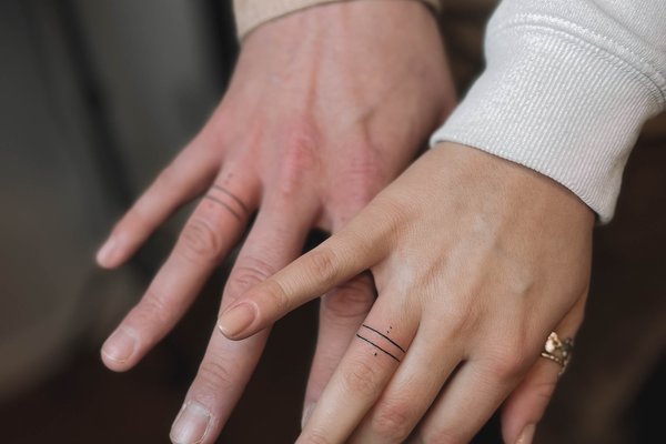 finger tattoos