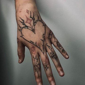finger tattoos