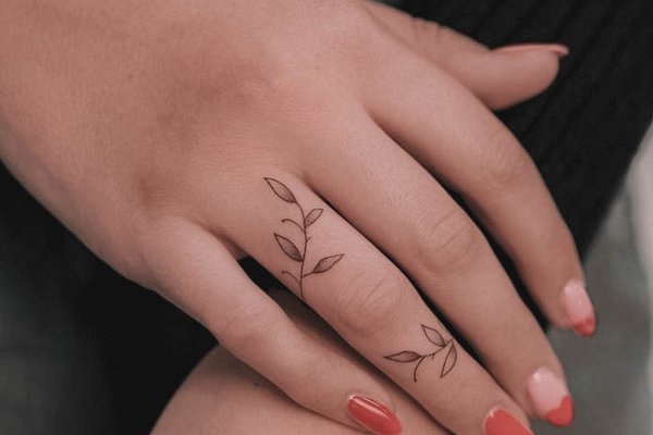 finger tattoos