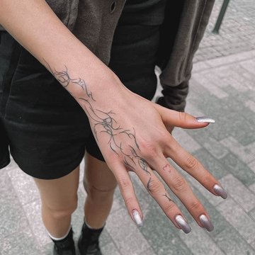 tatuiruotės ant pirštų