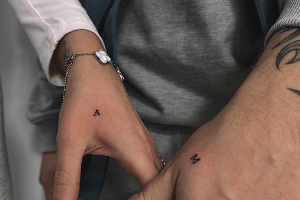 tatuiruotės ant pirštų