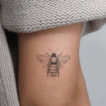 bee tattoo