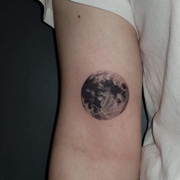 moon tattoo