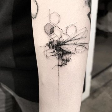 bee tattoo