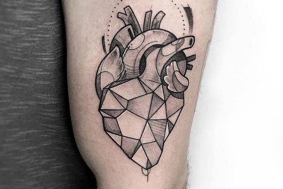 Tatuiruočių eskizai geometrija