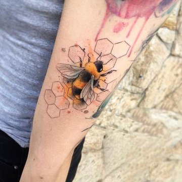 Bičių tatuiruočių