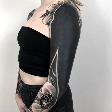 blackwork tattoo