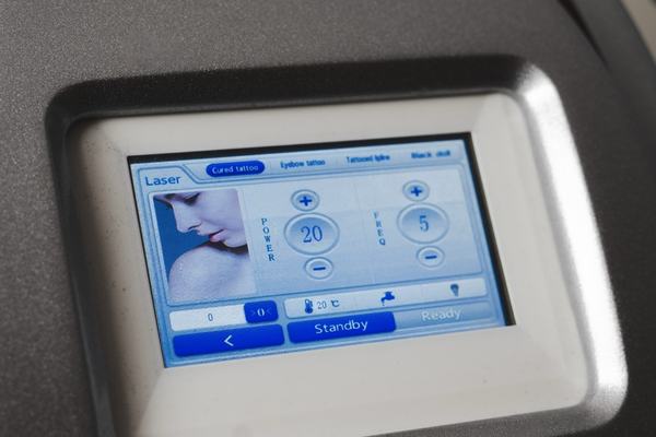 lazerio įranga tatuiruočių ir permanentinio makiažo šviesinimui