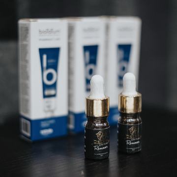 Tatuiruotės šviesinimo rimuveriu procedūra