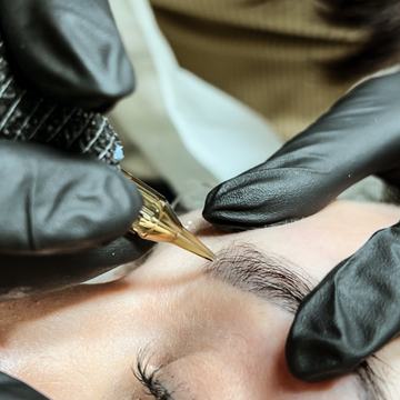 tattoo remover lightening training during practical course