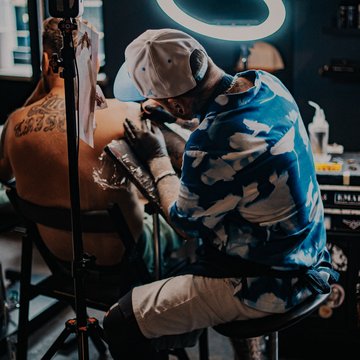 Kaip išsirinkti tatuiruočių saloną