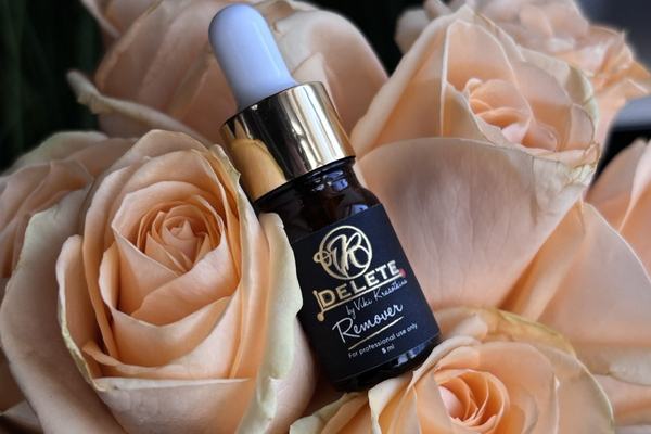 remover application into tattoo pigment area