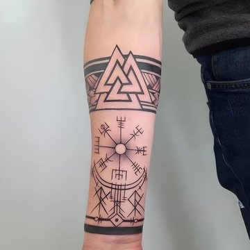 runų tatuiruotės