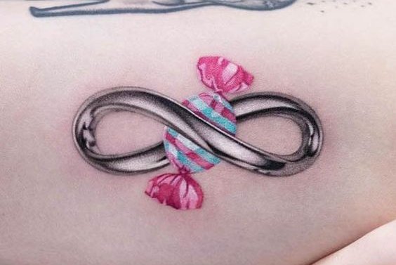 Tatuiruotė su begalybės