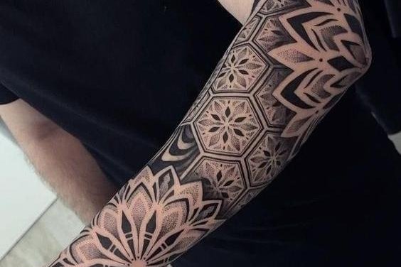 dotwork tattoo