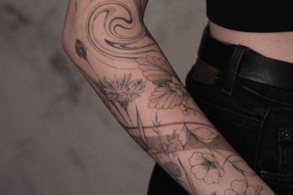 Fine Line tatuiruotės