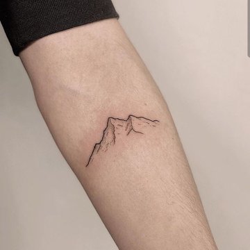 minimalistinės tatuiruotės
