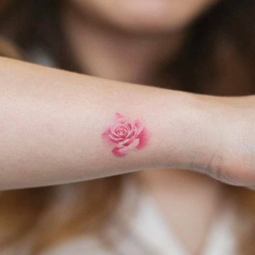 Rožės tatuiruotė