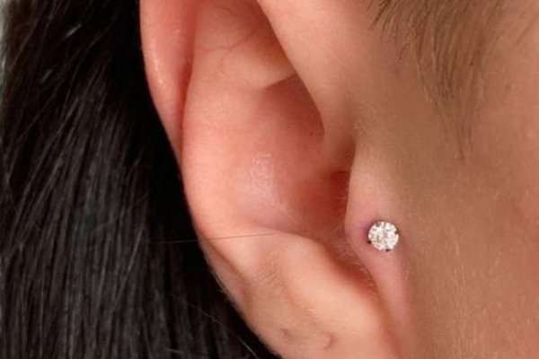 Tragus piercing