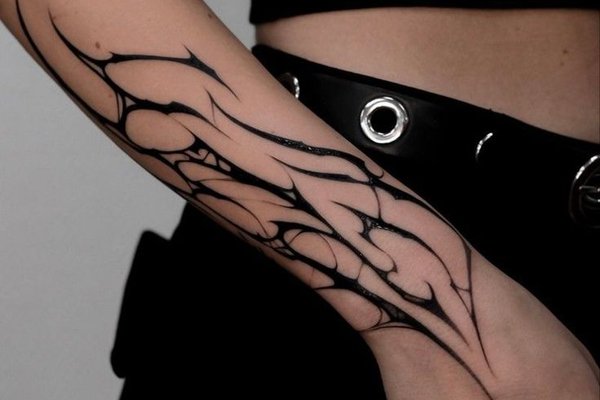 neotribalinė tatuiruotė